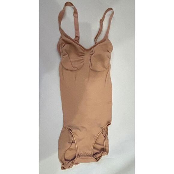 NEW SKIMS Seamless Sculpt Brief Bodysuit Ochre Beige Small Medium Shaper Beige - Picture 2 of 5